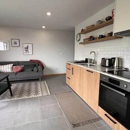 Serena Terrace * カベセイラス・デ・バスト